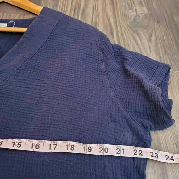 Outerknown Women's Blouse Top M Blue Gauzy Organic Cotton Short Sleeves V-Neck - Picture 9 of 12